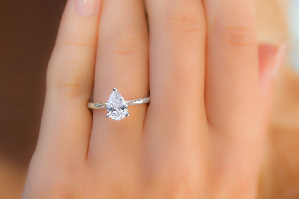 1.5 carat pear shaped diamond ring solitaire Clearance