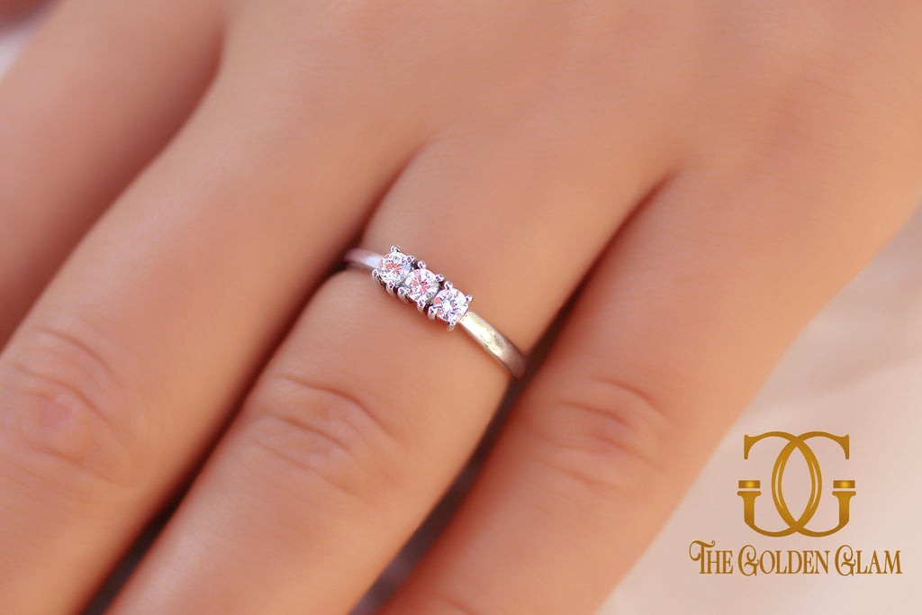 Women 3 stone diamond ring Outlet